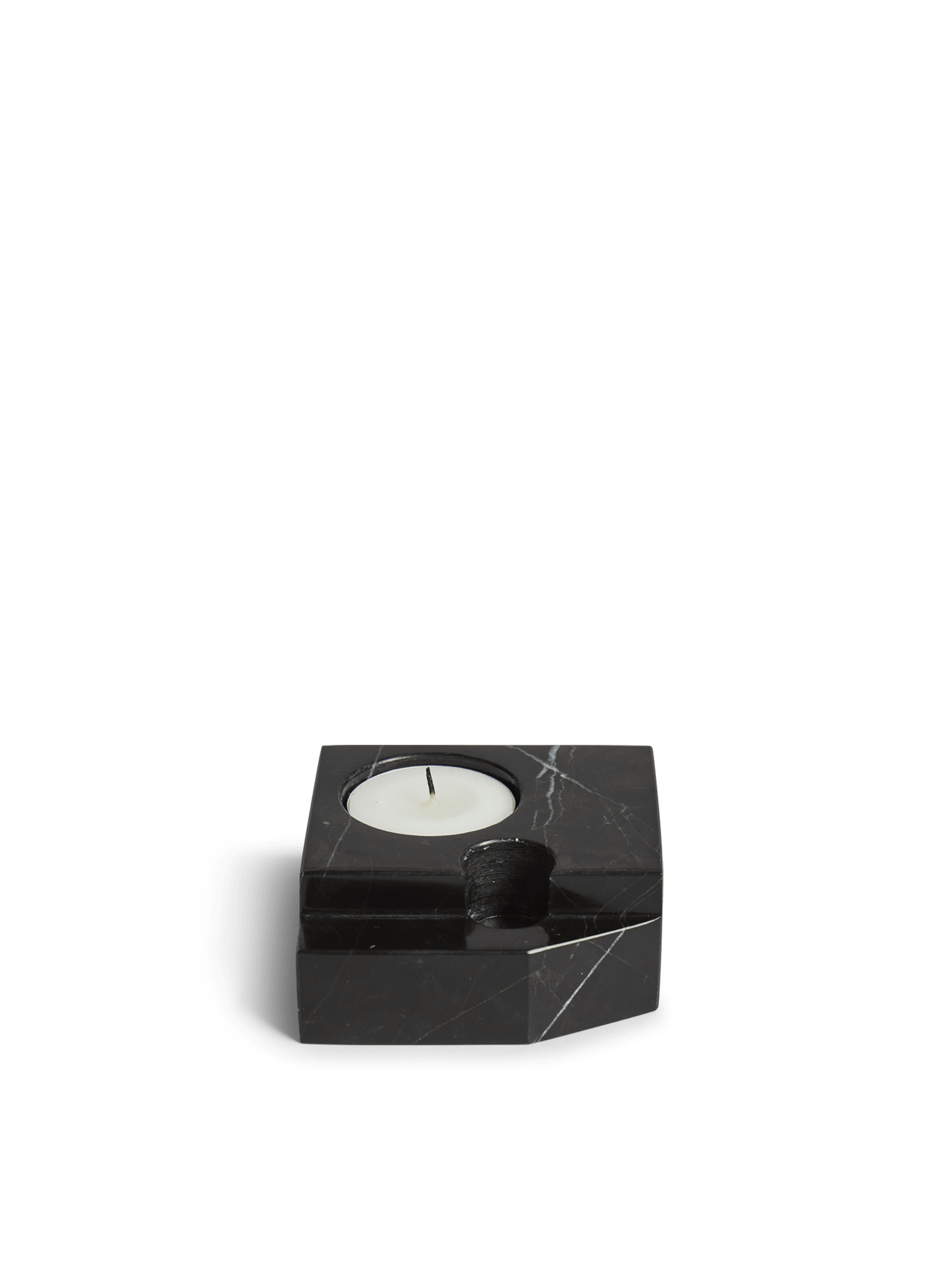 Jeu-De-Des-Candle-Holder-black-Marble-Woud-brand_2_94738b5b-f6e1-4533-bb67-ad44e1de2623